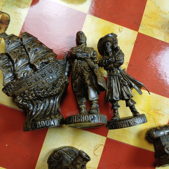 Disney Pirates of the Caribbean At Worlds End Chess Set  RARE Collector's Ed.-RB - Picture 9 of 15
